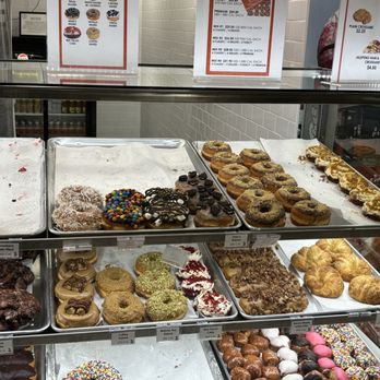 Randy's Donuts - Donuts Near Me - Fresno, California Randy's Donuts - Donuts Near Me - Fresno, California