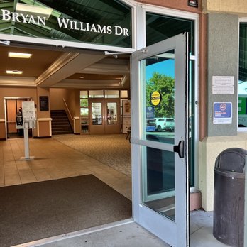 Sky Lakes Rehabilitation - Sky Lakes Rehabilitation Services building entrance - Physical Therapy Near Me - Klamath Falls, Oregon Sky Lakes Rehabilitation - Sky Lakes Rehabilitation Services building entrance - Physical Therapy Near Me - Klamath Falls, Oregon