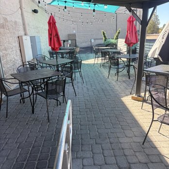 Elizabeth Kitchen & Bar - Outdoor patio - Breakfast & Brunch Near Me - Elizabeth, Colorado Elizabeth Kitchen & Bar - Outdoor patio - Breakfast & Brunch Near Me - Elizabeth, Colorado