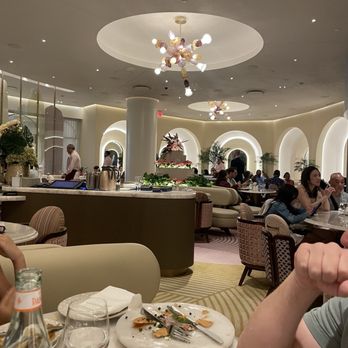 La Fontaine - Sitting area - Breakfast & Brunch Near Me - Las Vegas, Nevada La Fontaine - Sitting area - Breakfast & Brunch Near Me - Las Vegas, Nevada