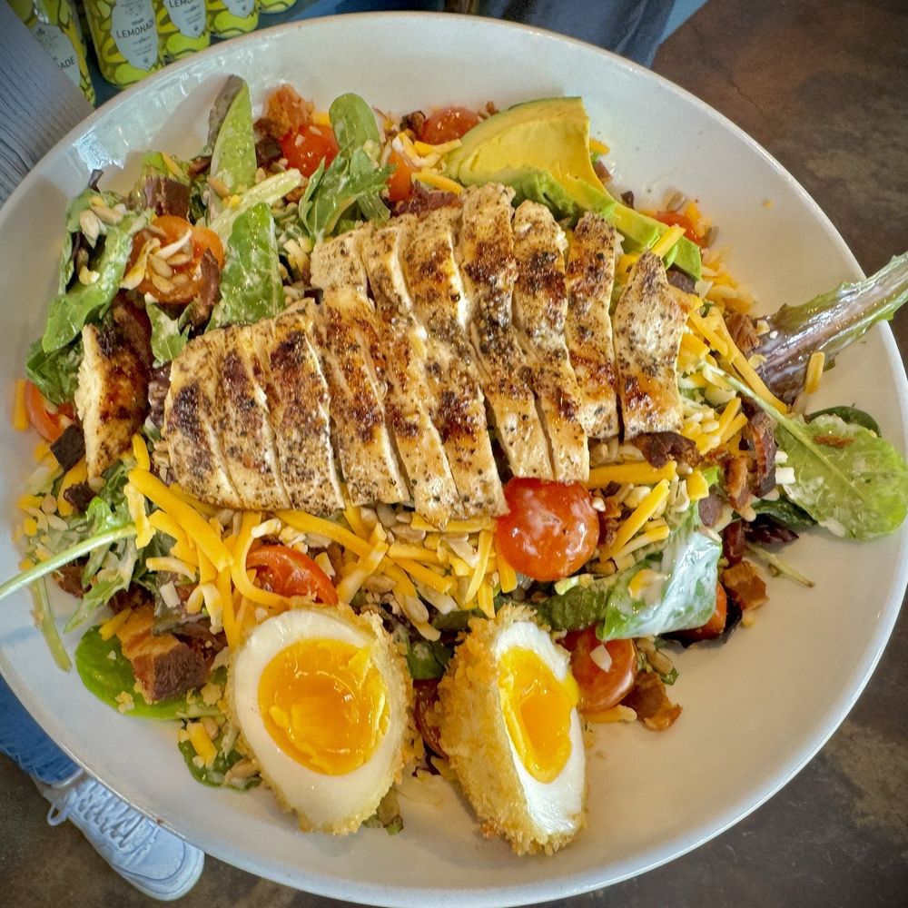 Kitchenette - Spicy Vietnamese Salad - Breakfast & Brunch Near Me - Templeton, California