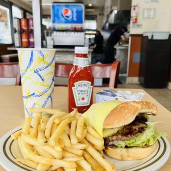 Famous Burgers - Burgers Near Me - Long Beach, California Famous Burgers - Burgers Near Me - Long Beach, California