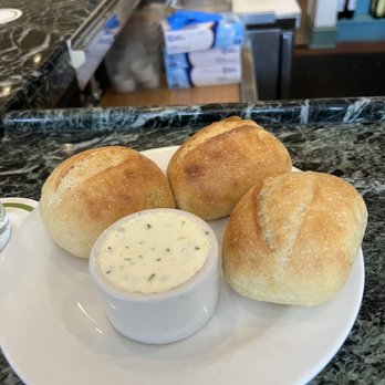 Lahaina Grill - Bread and butter - Seafood Near Me - Lahaina, Hawaii
