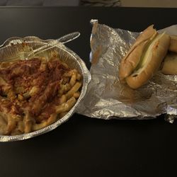 Momma Mia's Pizzeria - Pizza Fries, Pizza Steak