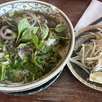 Linh Anh - Traditional pho - Vietnamese Near Me - Unionville, Ontario