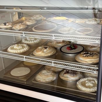 Croshaw's Gourmet Pies - Pies in display case - Salad Near Me - Saint George, Utah Croshaw's Gourmet Pies - Pies in display case - Salad Near Me - Saint George, Utah