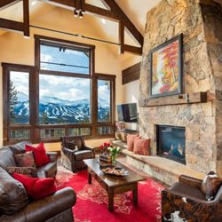 Pinnacle Lodging
