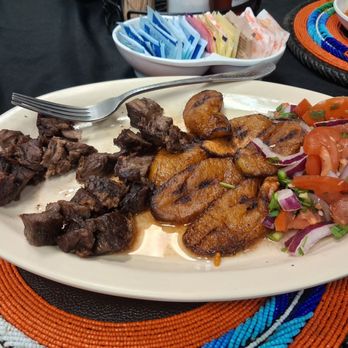 Azizas kitchen - BBQ Beef, Fried Plantains, and Veggies - Barbeque Near Me - Arlington, Texas