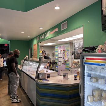 Fat Cat Creamery - Counter - Desserts Near Me - Houston, Texas Fat Cat Creamery - Counter - Desserts Near Me - Houston, Texas