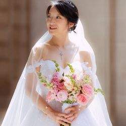 Fresh Flower & Gift Shop - Bridal bouquet