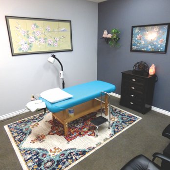 Koi Chiropractic and Acupuncture - Koi Acupuncture. Treatment Room 5. Acupuncturist Michael Mark LA.c - Chiropractors Near Me - Rancho Cucamonga, California Koi Chiropractic and Acupuncture - Koi Acupuncture. Treatment Room 5. Acupuncturist Michael Mark LA.c - Chiropractors Near Me - Rancho Cucamonga, California