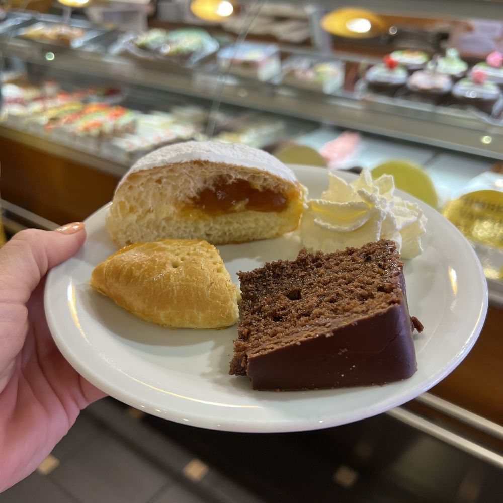 Groissböck Rudolf - Patisserie/Cake Shop Near Me - Vienna, 9 Groissböck Rudolf - Patisserie/Cake Shop Near Me - Vienna, 9