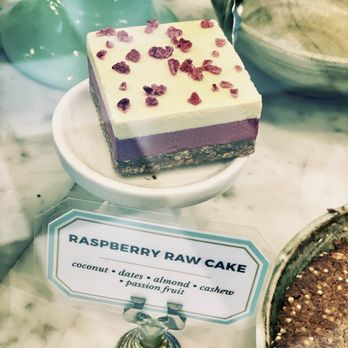 Le Botaniste - Raspberry Raw Cake (coconut, dates, almond, cashew, passion fruit) - Vegan Near Me - New York, New York Le Botaniste - Raspberry Raw Cake (coconut, dates, almond, cashew, passion fruit) - Vegan Near Me - New York, New York