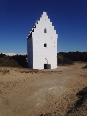 Den Tilsandede Kirke by null
