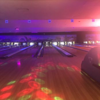 Pinz Bowling Kitchen + Bar - Bowling Near Me - Studio City, California Pinz Bowling Kitchen + Bar - Bowling Near Me - Studio City, California