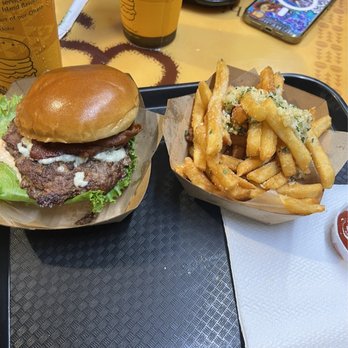 Mahaloha Burger - Kailua - White Blue Cheese Bacon Burger & Garlic Fries - Burgers Near Me - Kailua, Hawaii Mahaloha Burger - Kailua - White Blue Cheese Bacon Burger & Garlic Fries - Burgers Near Me - Kailua, Hawaii