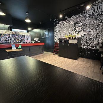 Matt’s Burger Lab - Dining room - Burgers Near Me - Toronto, Ontario