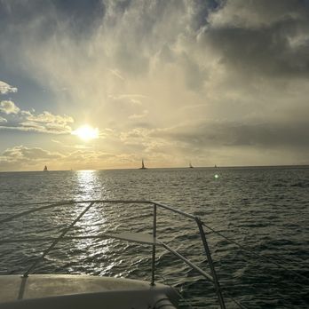 Hawaii Ocean Charters - Whale Watching Tours Near Me - Honolulu, Hawaii Hawaii Ocean Charters - Whale Watching Tours Near Me - Honolulu, Hawaii