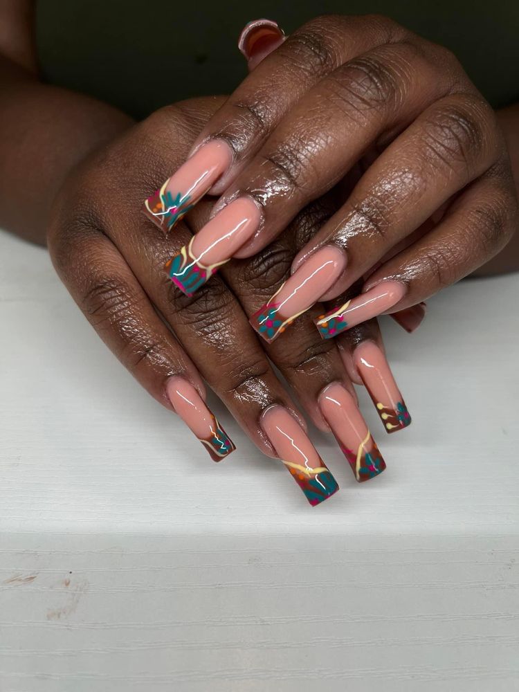 Fabnailsbyrachael Logo