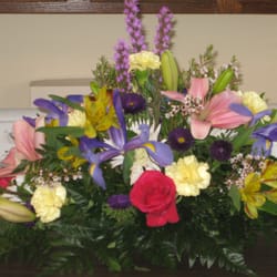 Rolling Meadows Florist - Easter arrangement from Rolling Meadows Florist.