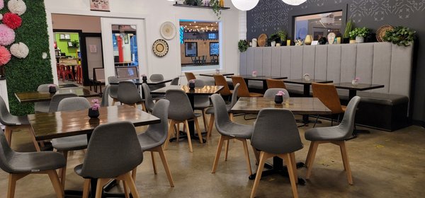 Asylum Kitchen & Cocktail Lounge by null