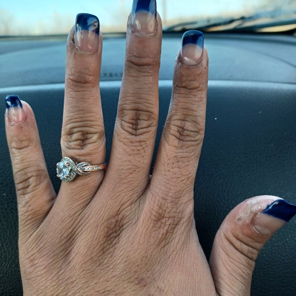 PM Salon Spa - Left hand - Nail Salons Near Me - St. Joseph, Missouri PM Salon Spa - Left hand - Nail Salons Near Me - St. Joseph, Missouri