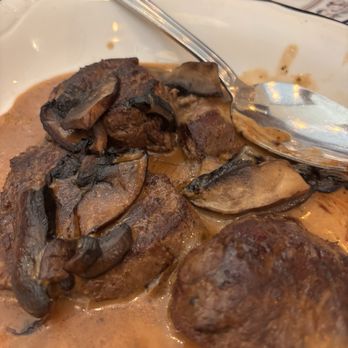 Maggiano's - Beef Tenderloin Medallions** - Italian Near Me - Houston, Texas Maggiano's - Beef Tenderloin Medallions** - Italian Near Me - Houston, Texas
