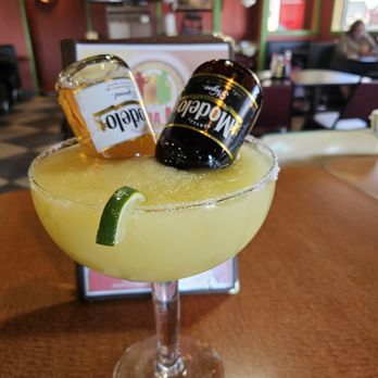 La Pasada - a margarita and a bottle of popple - Mexican Near Me - Sheldon, Iowa