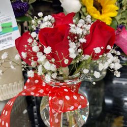 Vons - Loved the red roses!