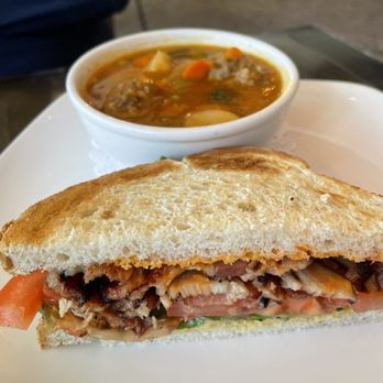 Live Oak Cafe - Breakfast & Brunch Near Me - Santa Barbara, California Live Oak Cafe - Breakfast & Brunch Near Me - Santa Barbara, California