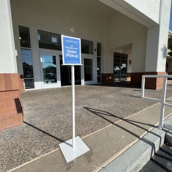 The Container Store - Easy Order Pickup Parking - Home Decor Near Me - San Mateo, California