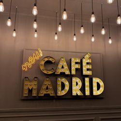Café Madrid - Entrance sign inside