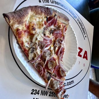 Joe's Pizza - Meatlovers Pie - Pizza Near Me - Miami, Florida