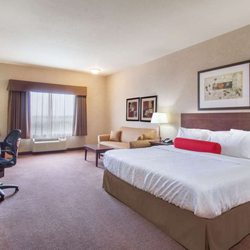 Ramada by Wyndham Camrose - 1 King Bed Room