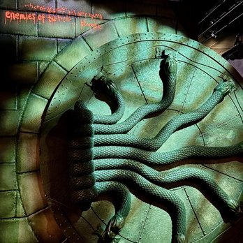Harry Potter The Exhibition - Tunnel entrance into the chamber of secrets - Museums Near Me - Dallas, Texas