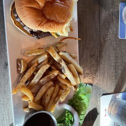 The Upper Deck - Jalapeño burger with fries