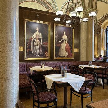 Café Central - Such beautiful paintings - Cafes Near Me - Vienna, 9 Café Central - Such beautiful paintings - Cafes Near Me - Vienna, 9