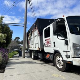 Junk removal in Oakland