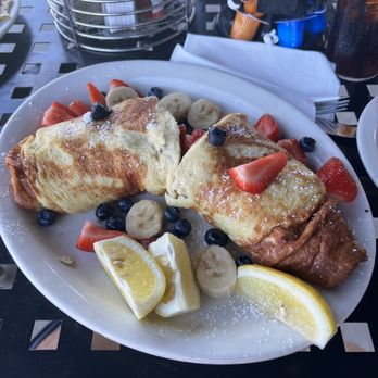 Stacks On Route 66 - German pancake - American Near Me - Glendora, California