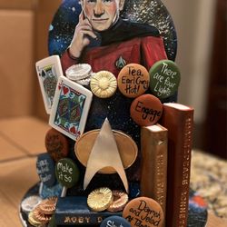 Hive Bakery - Custom birthday cake - Star Trek theme
