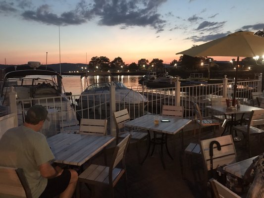 Barley on the Hudson by null