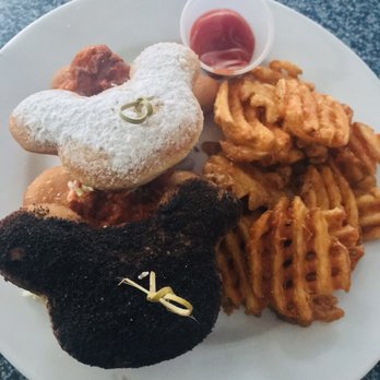 Cafe Orleans - Fried Chicken and Beignets with waffle fries - Cajun/Creole Near Me - Anaheim, California