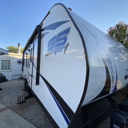 Jt’s Mobile Wash & Detail - 25ft Rv oxidation removal!