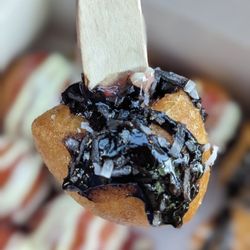 Choco-coco. It's dark chocolate and coconut on the puff.