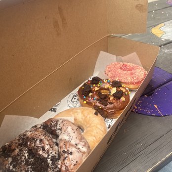 Doe Donuts - Bakers Choice Half Dozen - Donuts Near Me - Portland, Oregon