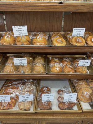 Manmi Bakery by null