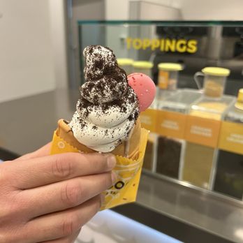 Somisomi - Milk and chocolate - Ice Cream & Frozen Yogurt Near Me - San Francisco, California Somisomi - Milk and chocolate - Ice Cream & Frozen Yogurt Near Me - San Francisco, California