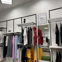 Studio 22 - The store