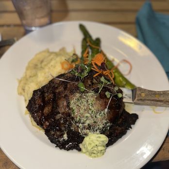Harry's Poolside Bar & Grill - $40 Three Course Meal - American Near Me - Orlando, Florida Harry's Poolside Bar & Grill - $40 Three Course Meal - American Near Me - Orlando, Florida