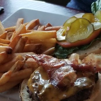 Iona Heights Inn - Hotels Near Me - Iona, Nova Scotia